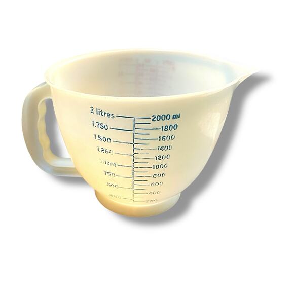 Tupperware Mix-N-Store 8 Cup 2 Qt Pitcher Measuring Bowl Raised Red Blue 500 - Picture 2 of 8